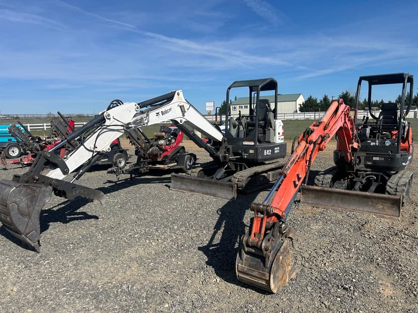 Excavators at VTE Rentals